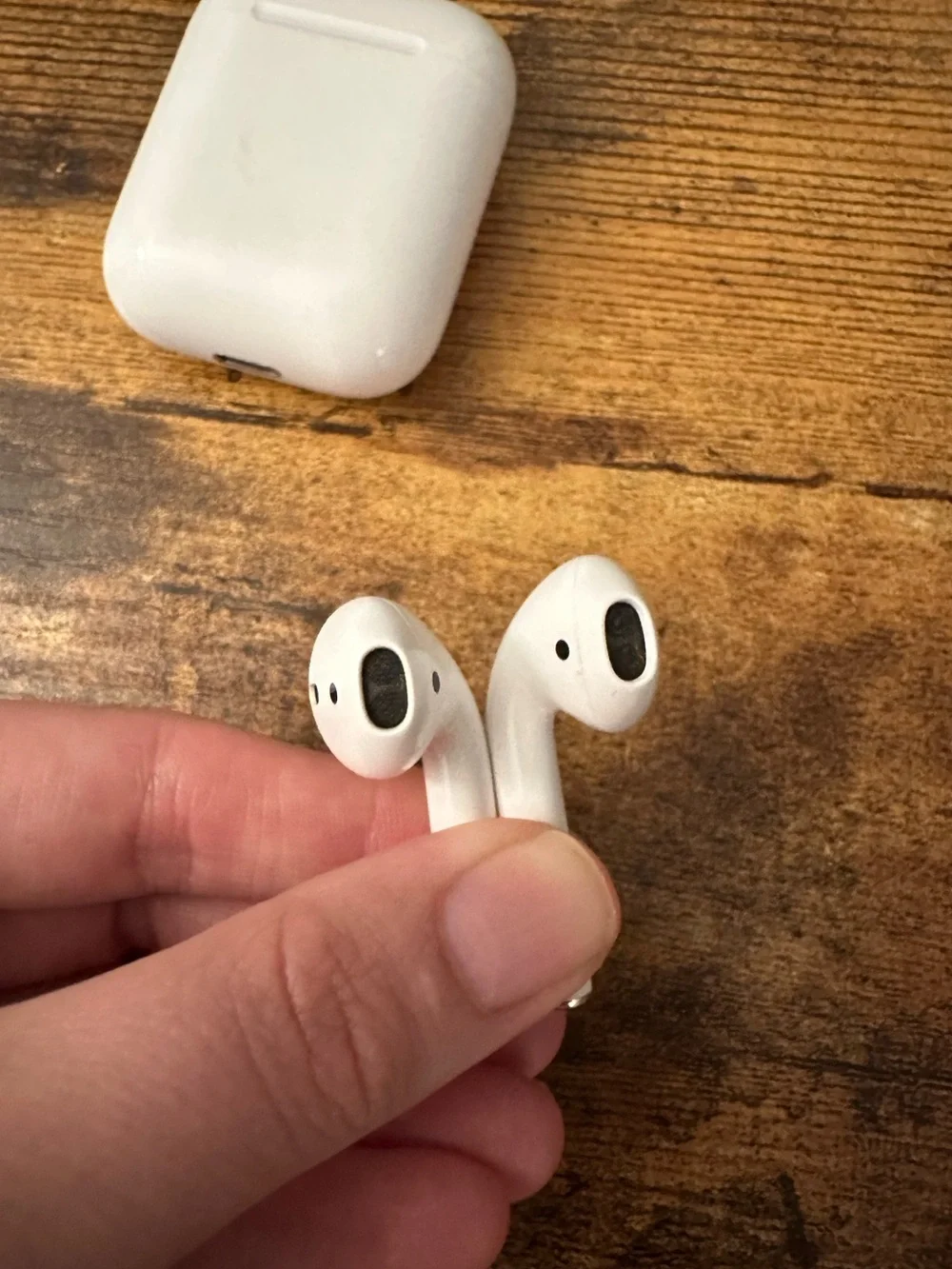 AirPods 2 with Case